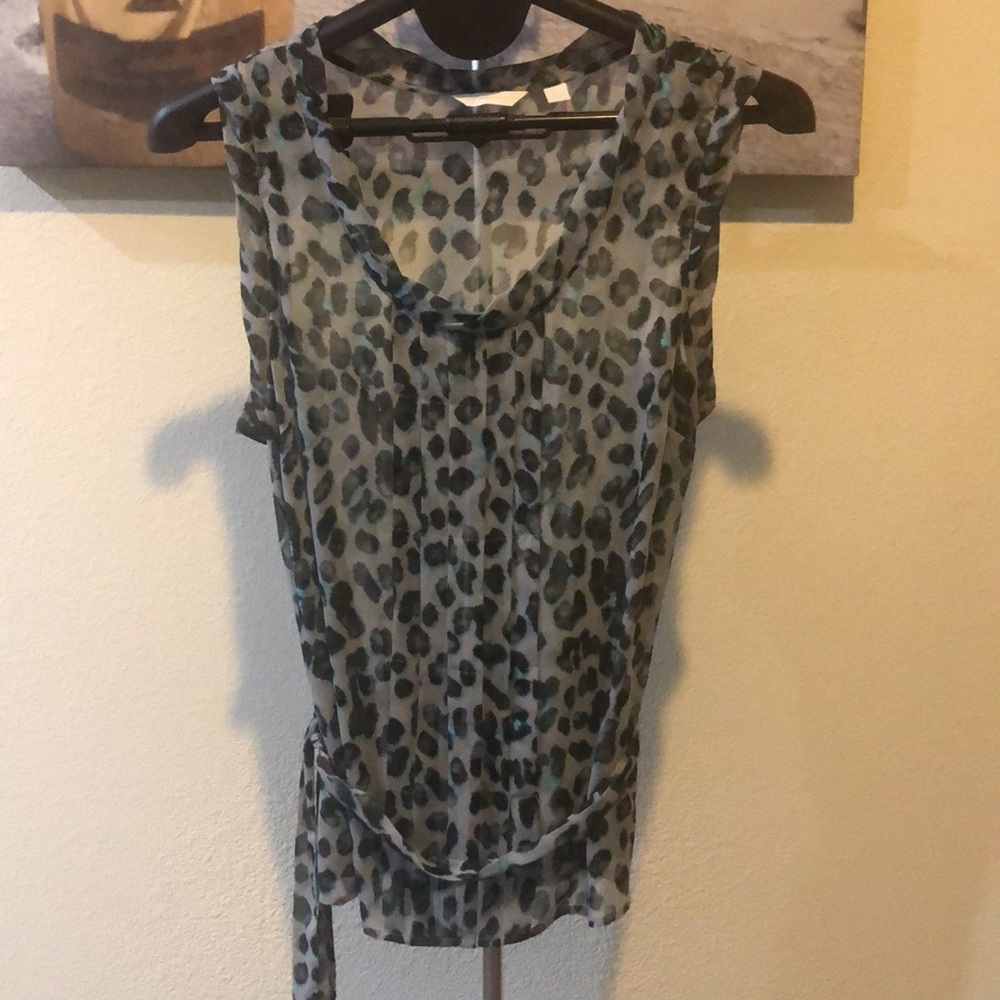 Beautiful Blouse - black/grey with a touch of turquoise with removable belt. XL
